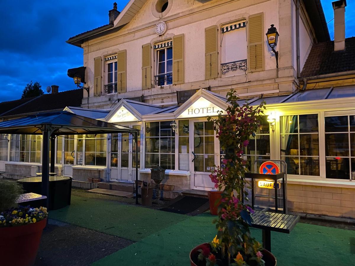 Hotel De La Gare Saint-Mihiel Bagian luar foto